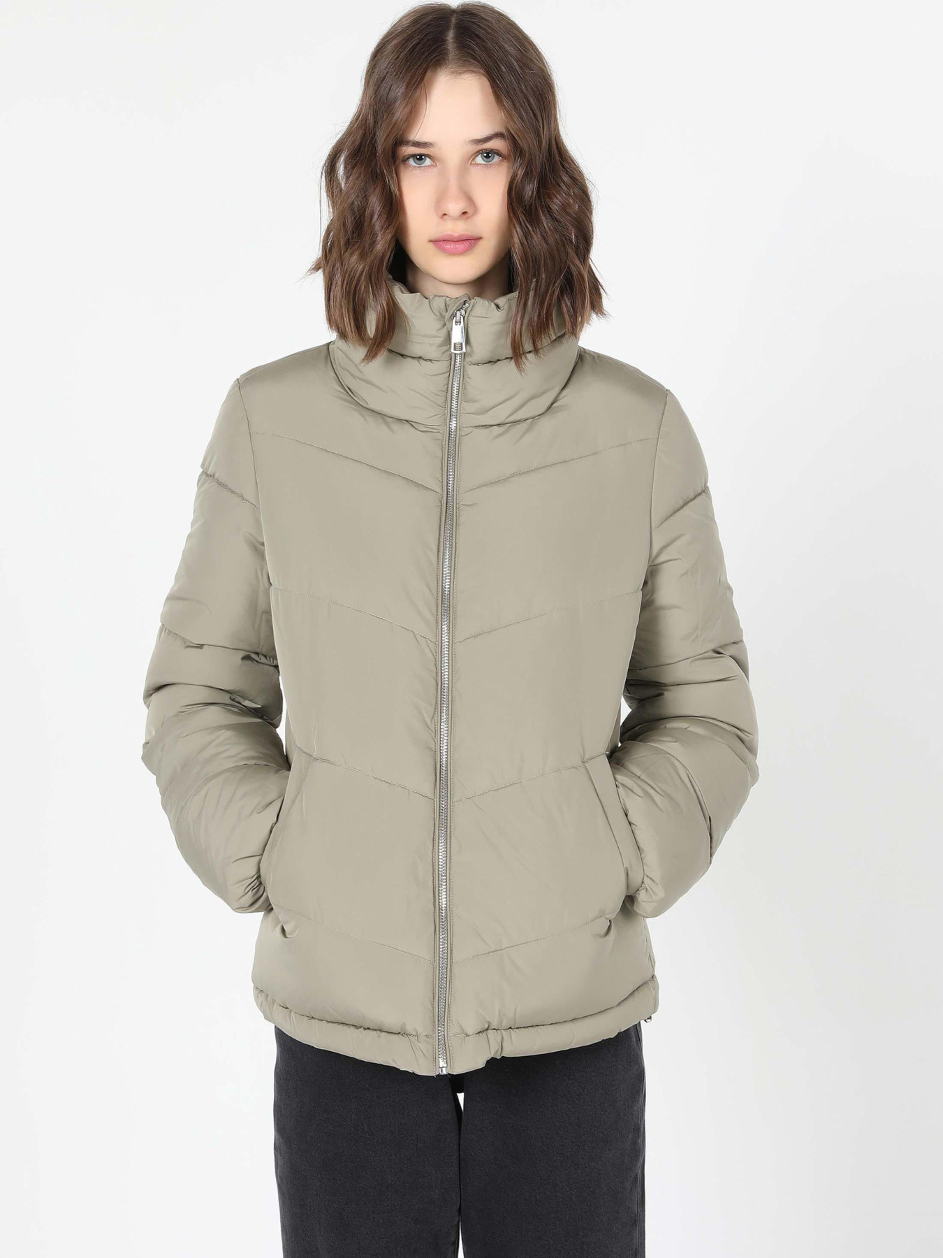 Куртки и дубленки Colin’s модель CL1060246_Q1.V1_MGR Фото