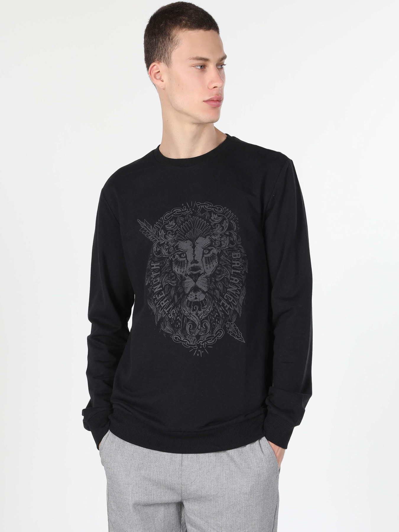 Кофты и свитера Colin’s модель CL1060119_Q1.V1_BLK Фото