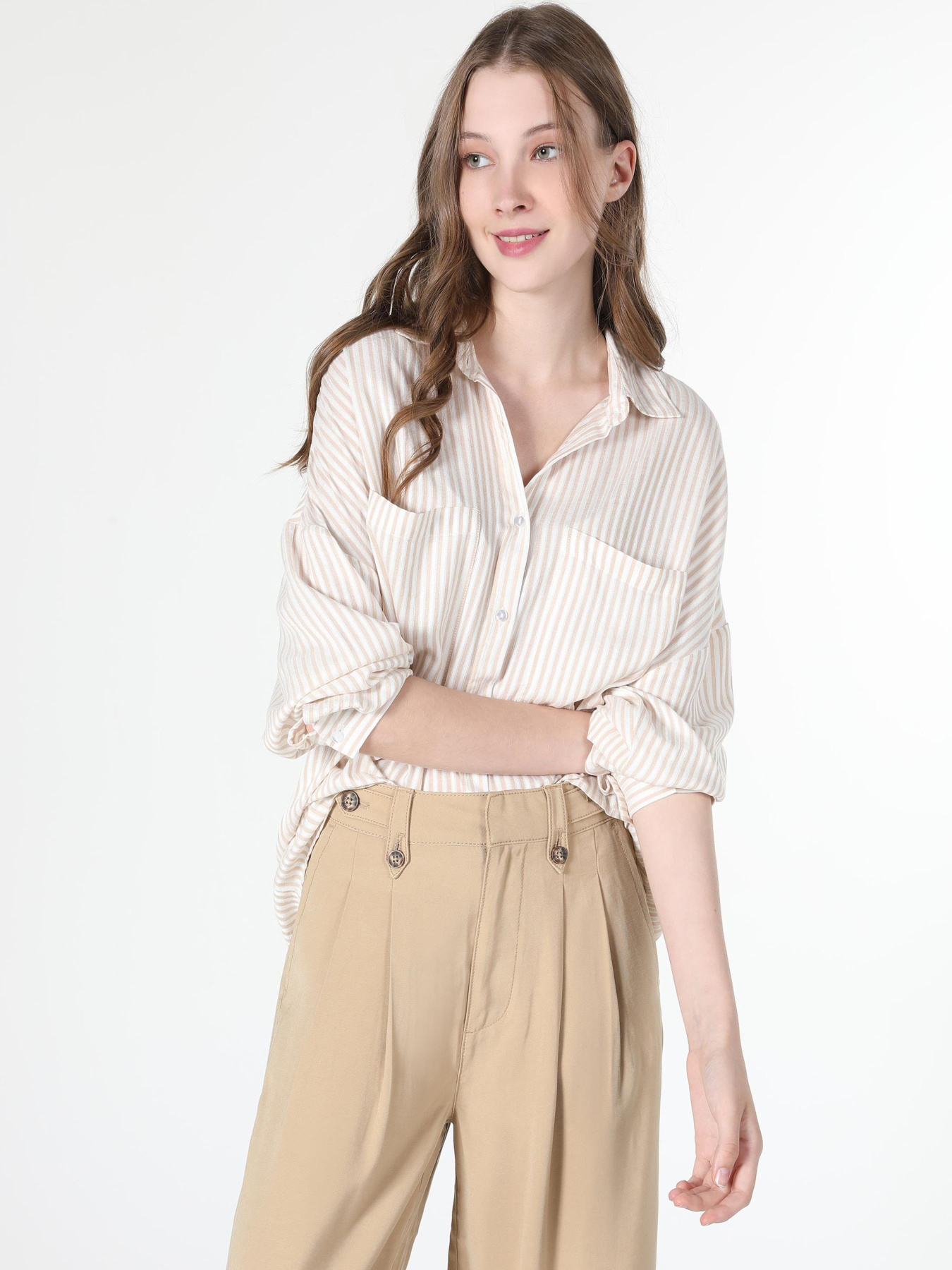 Рубашки Colin’s модель CL1061046_Q1.V1_BEI Фото