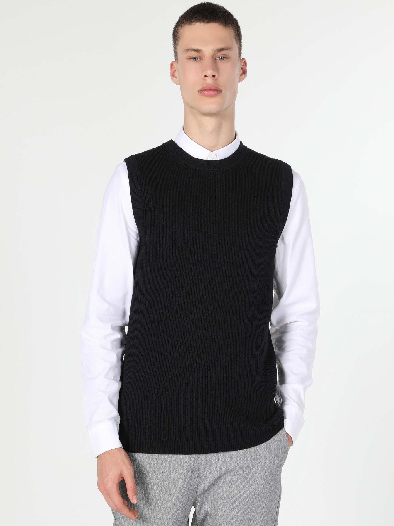 Кофты и свитера Colin’s модель CL1060495_Q1.V1_BLK Фото