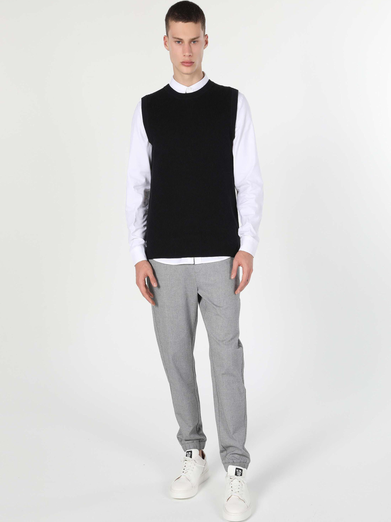 Худи и свитшоты Colin’s модель CL1060495_Q1.V1_BLK Фото