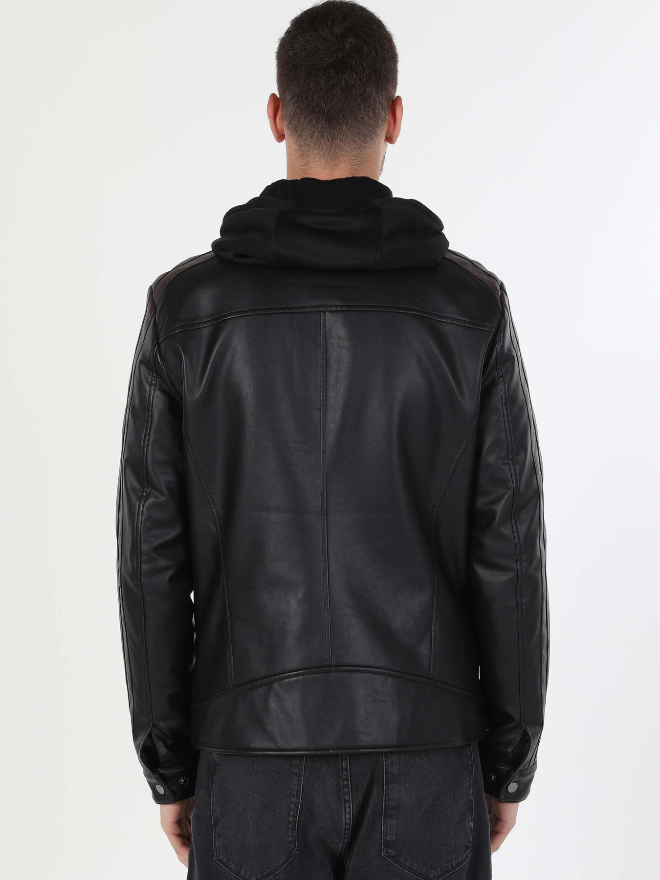 Куртки и дубленки Colin’s модель CL1060746_Q1.V1_BLK Фото