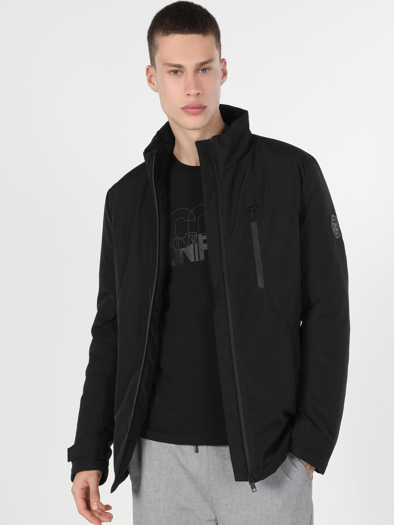 Куртки та дублянки Colin’s модель CL1060976_Q1.V1_BLK Фото