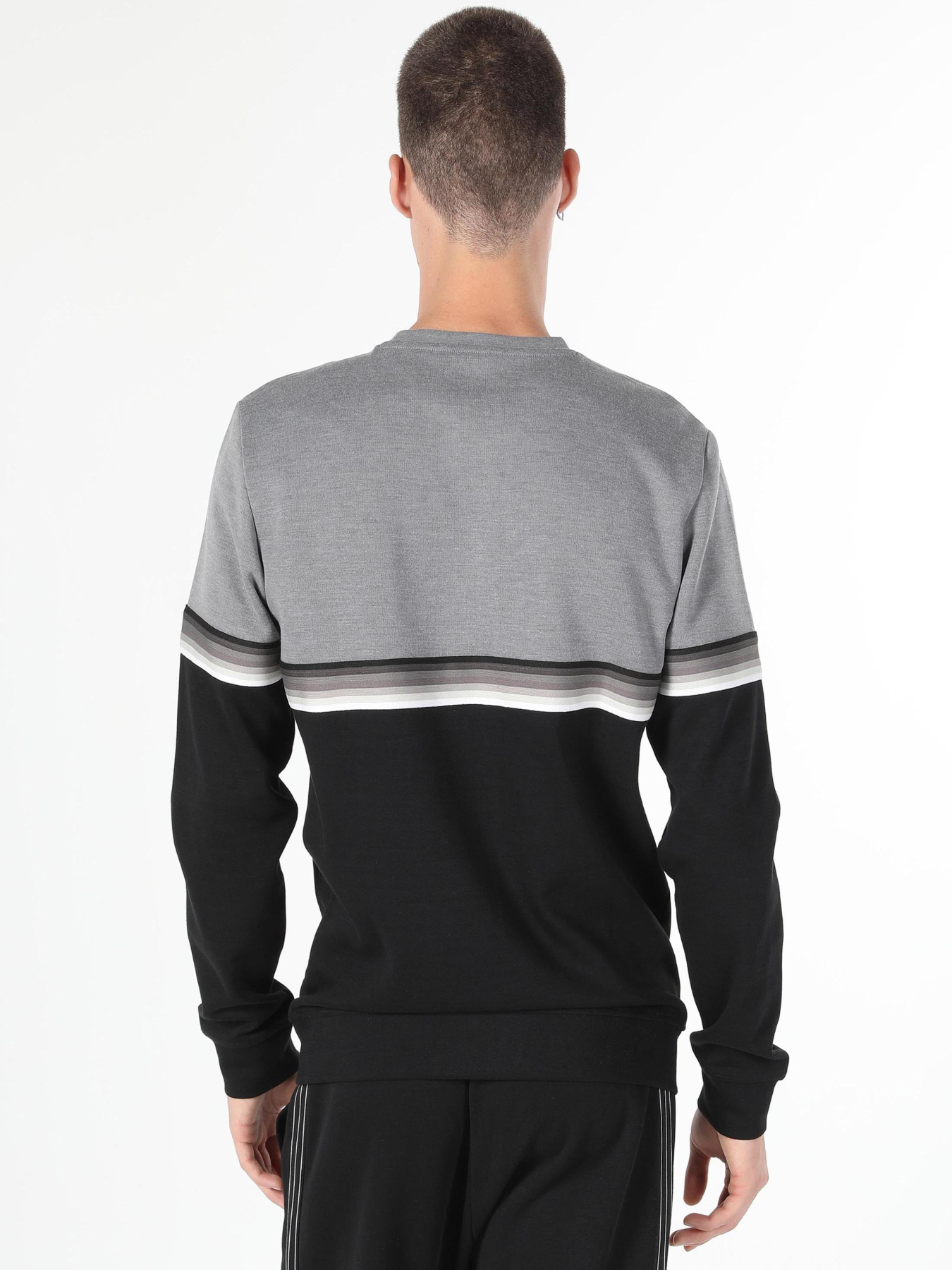 Кофты и свитера Colin’s модель CL1059893_Q1.V1_BLK Фото