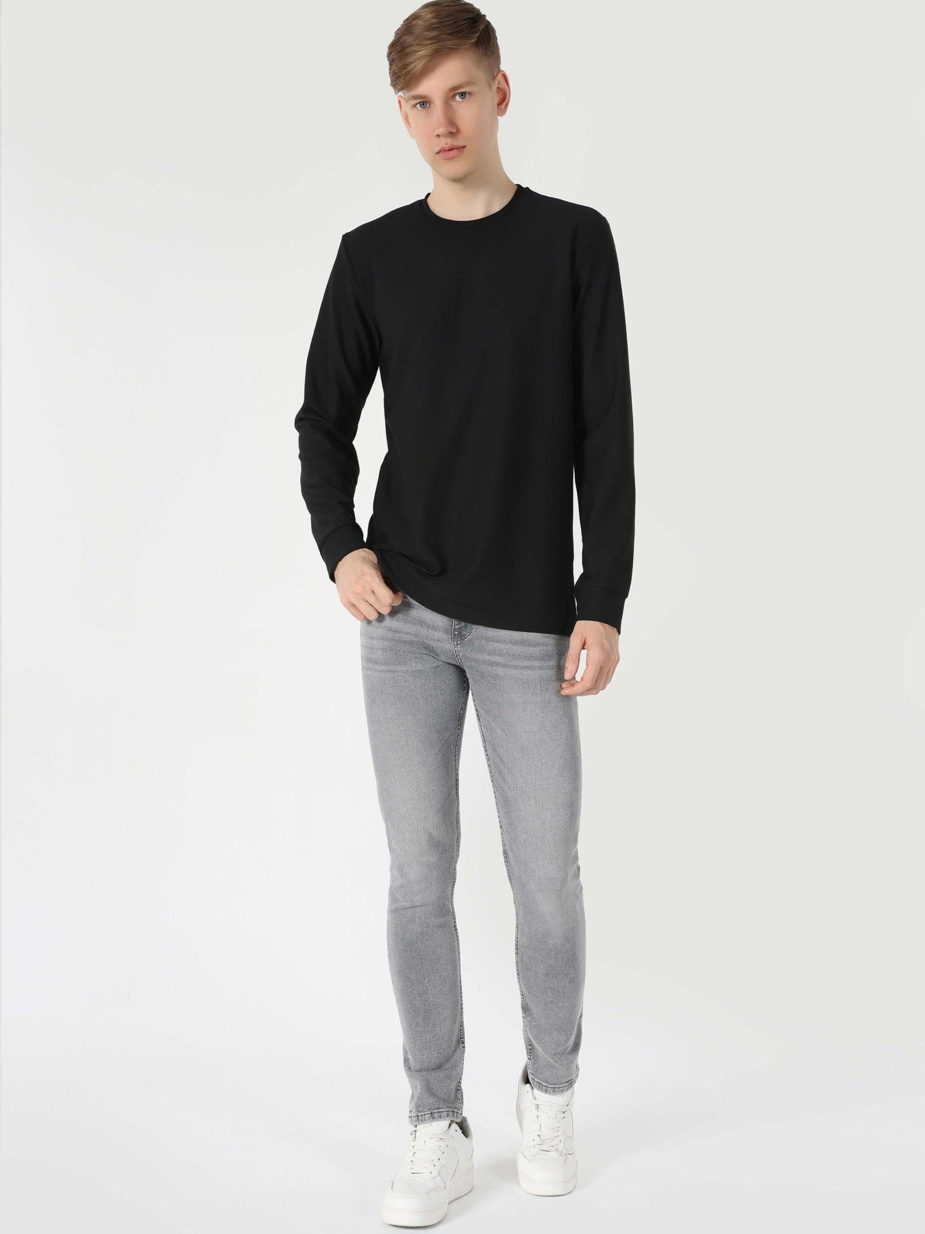 Худи и свитшоты Colin’s модель CL1062460_Q1.V1_BLK Фото