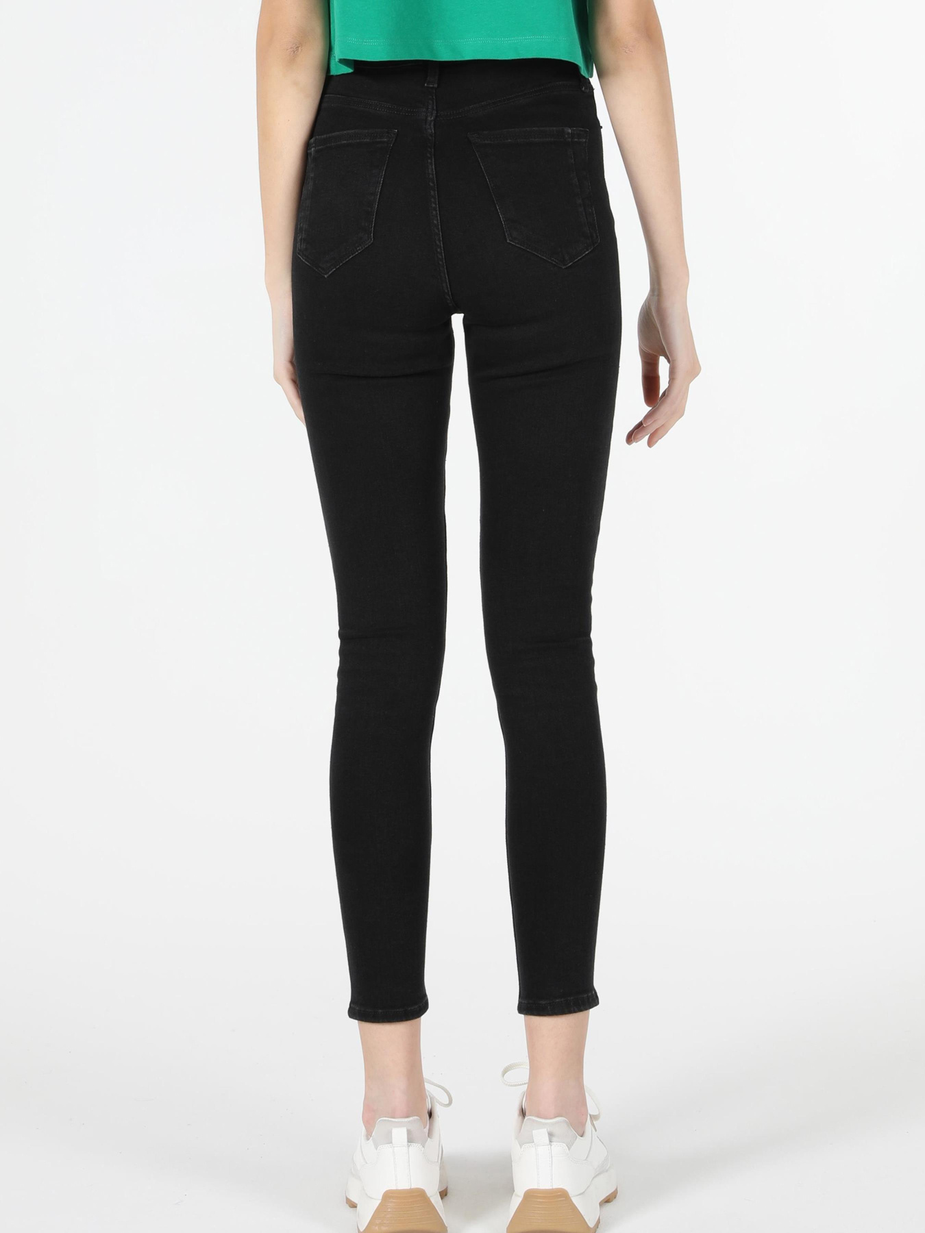 Футболки и поло Colin’s модель CL1063420_Q1.V1_GRN Фото