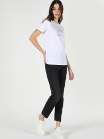 Футболки і поло Colin’s модель CL1063428_Q1.V1_WHT Футболки і поло Colin’s модель CL1063428_Q1.V1_WHT Фото