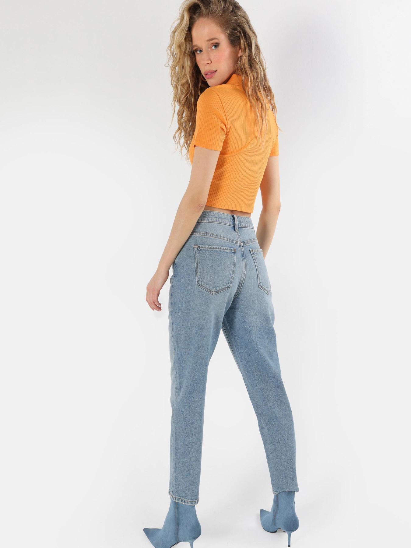 Джинсы мом Colin’s модель CL1063498_Q1.V1_DN42505 Фото