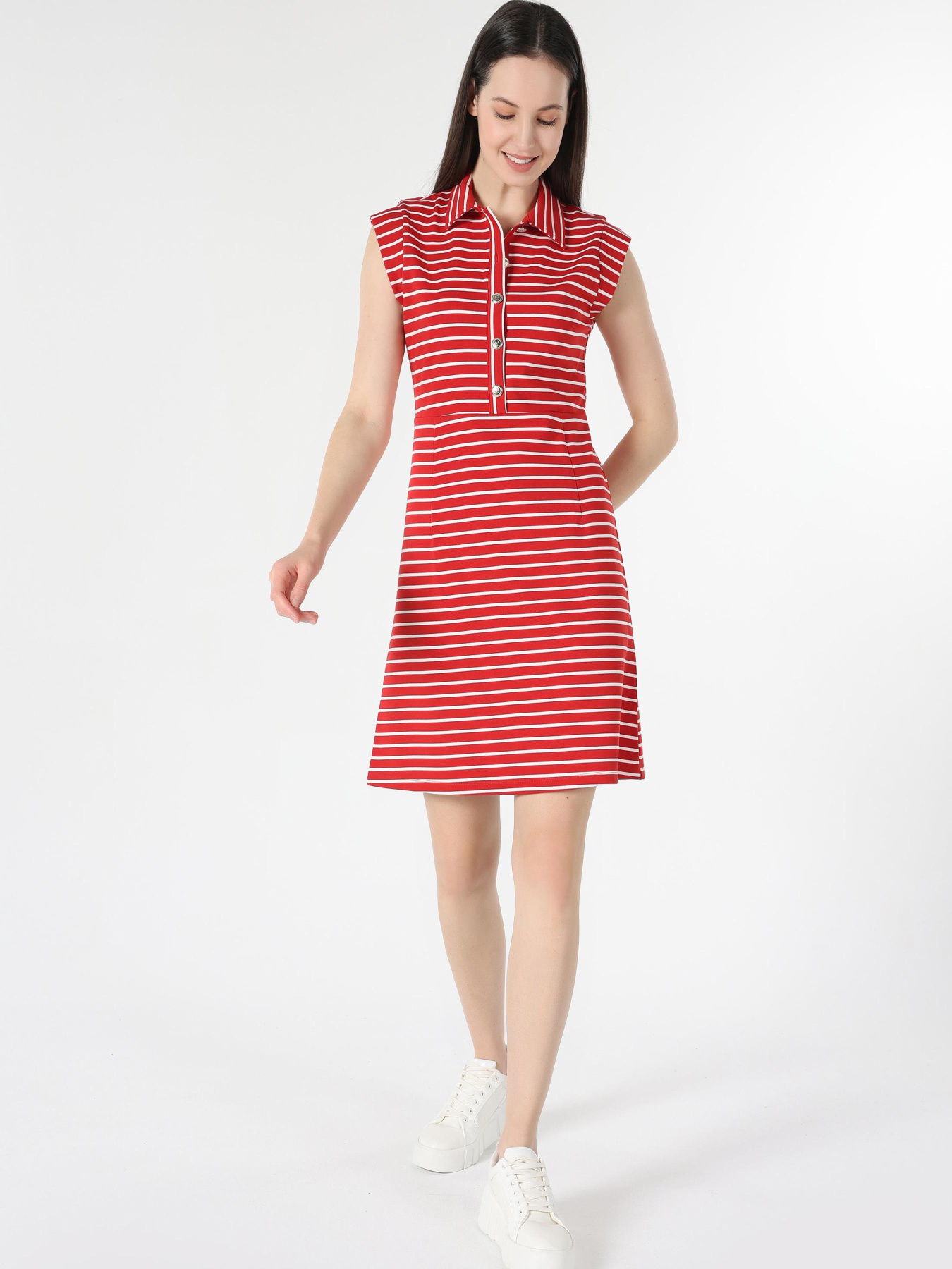 Платья Colin’s модель CL1063332_Q1.V1_CRL Платья Colin’s модель CL1063332_Q1.V1_CRL Фото