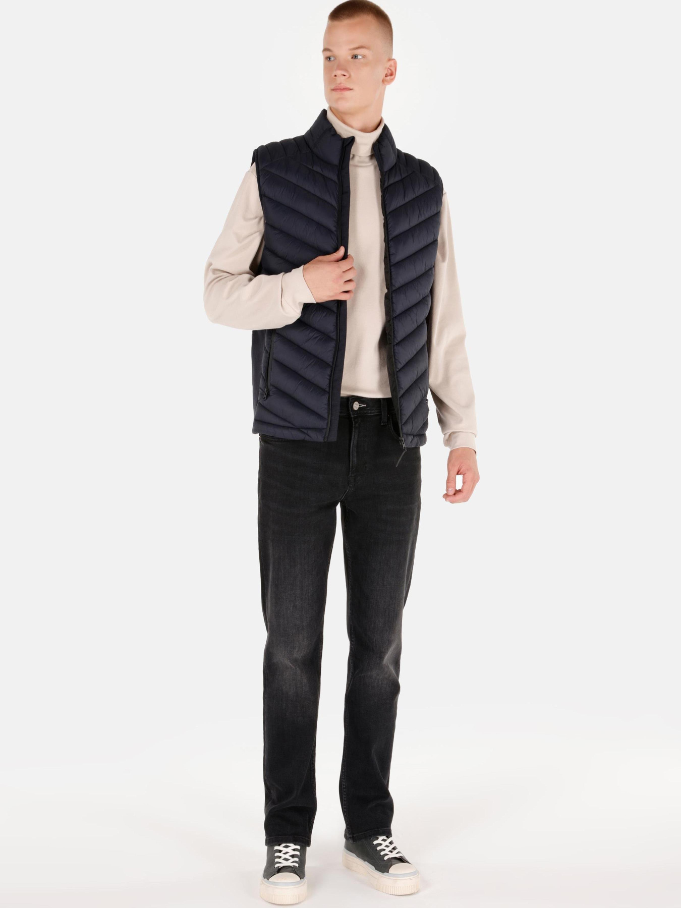 Худи и свитшоты Colin’s модель CL1071238_Q1.V1_NAV Фото