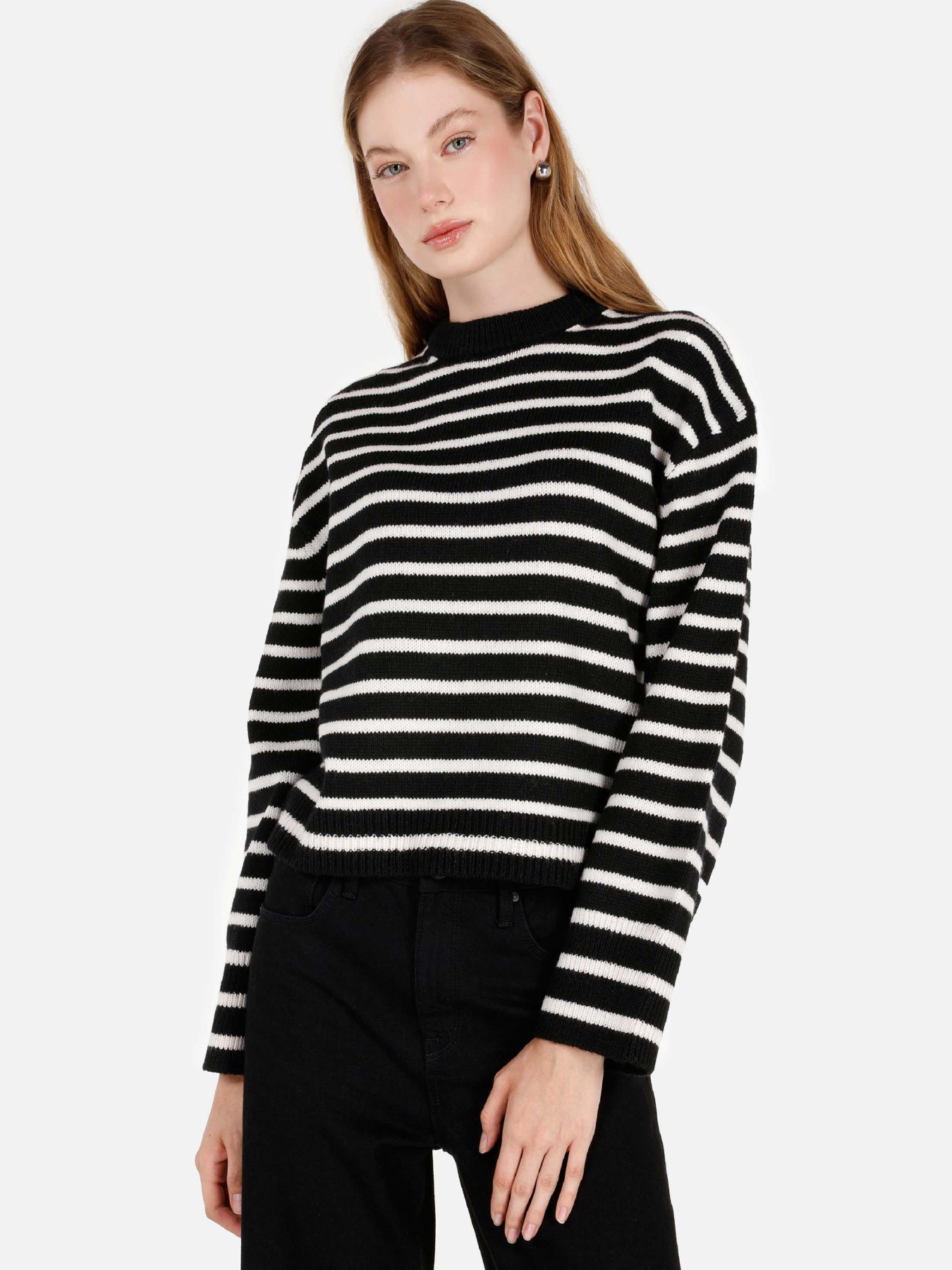 Худи и свитшоты Colin’s модель CL1071139_Q1.V1_BLK Фото