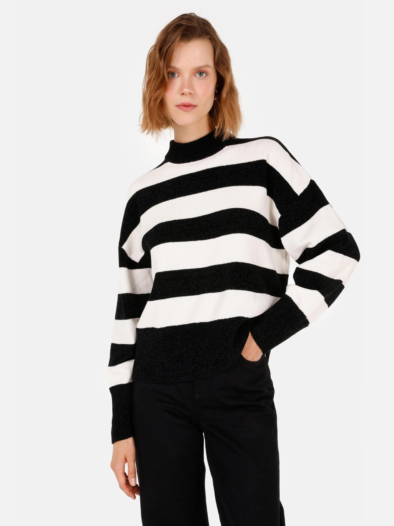 Кофты и свитера Colin’s модель CL1071149_Q1.V1_BLK Фото