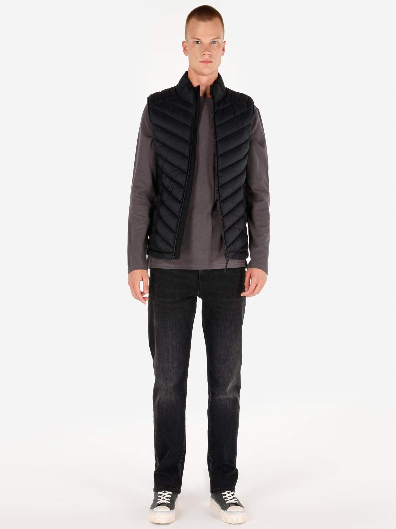 Кофти та светри Colin’s модель CL1071238_Q1.V1_BLK Фото