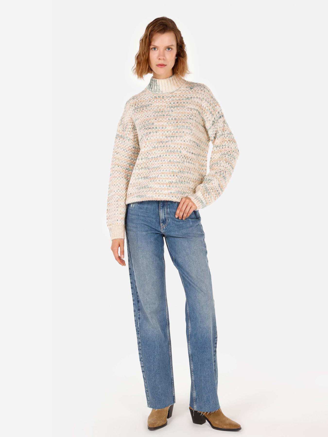 Худи и свитшоты Colin’s модель CL1071127_Q1.V1_MTC Фото