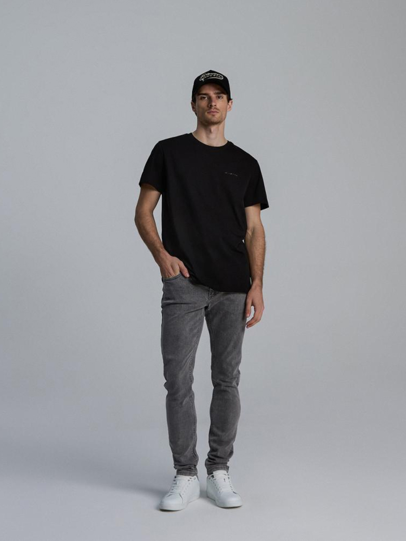 Футболка DIVERSE Basete 1 модель 10046183 Фото