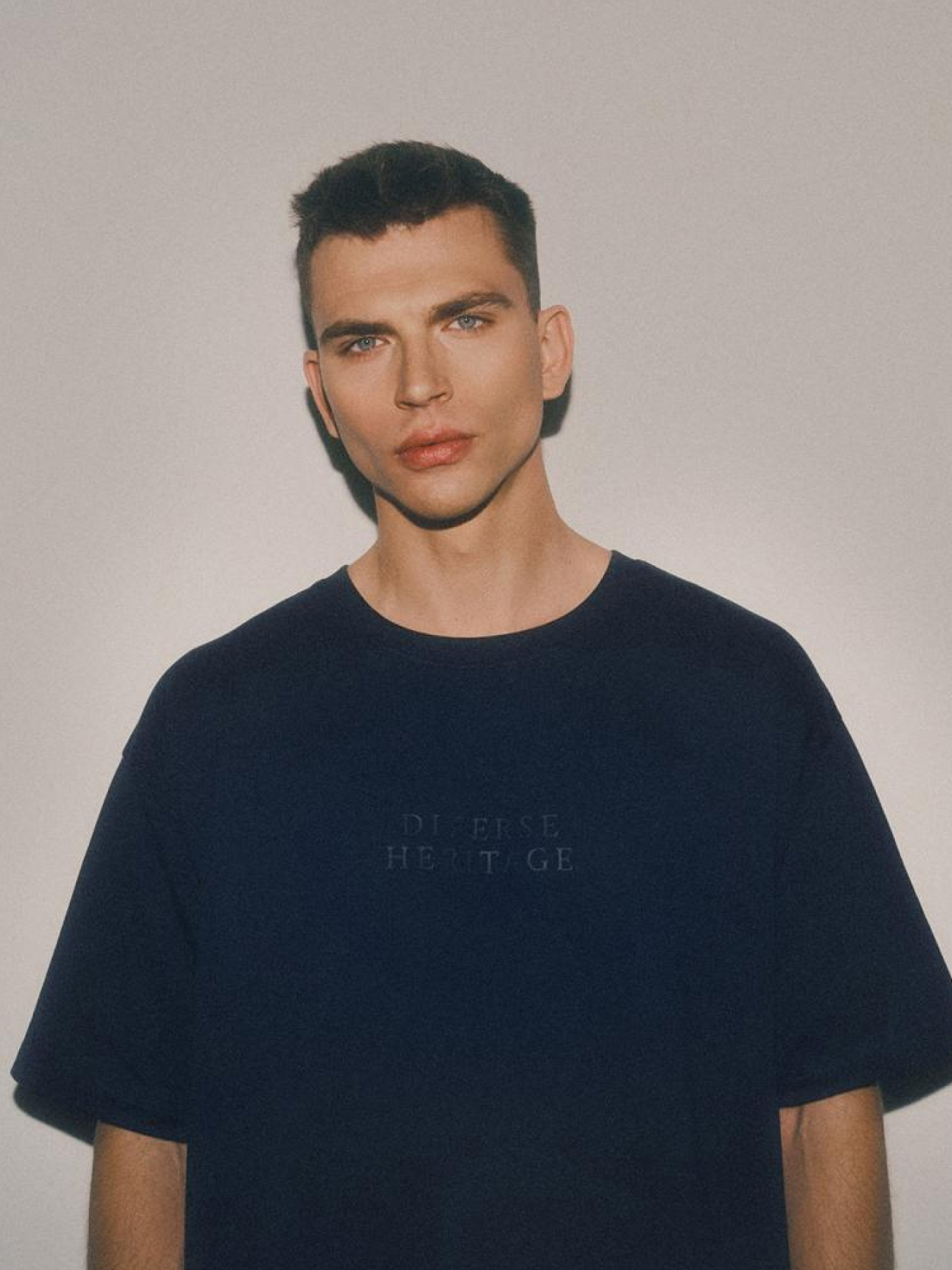 Футболка DIVERSE Princeton модель 10044974 Футболка DIVERSE Princeton модель 10044974 Фото