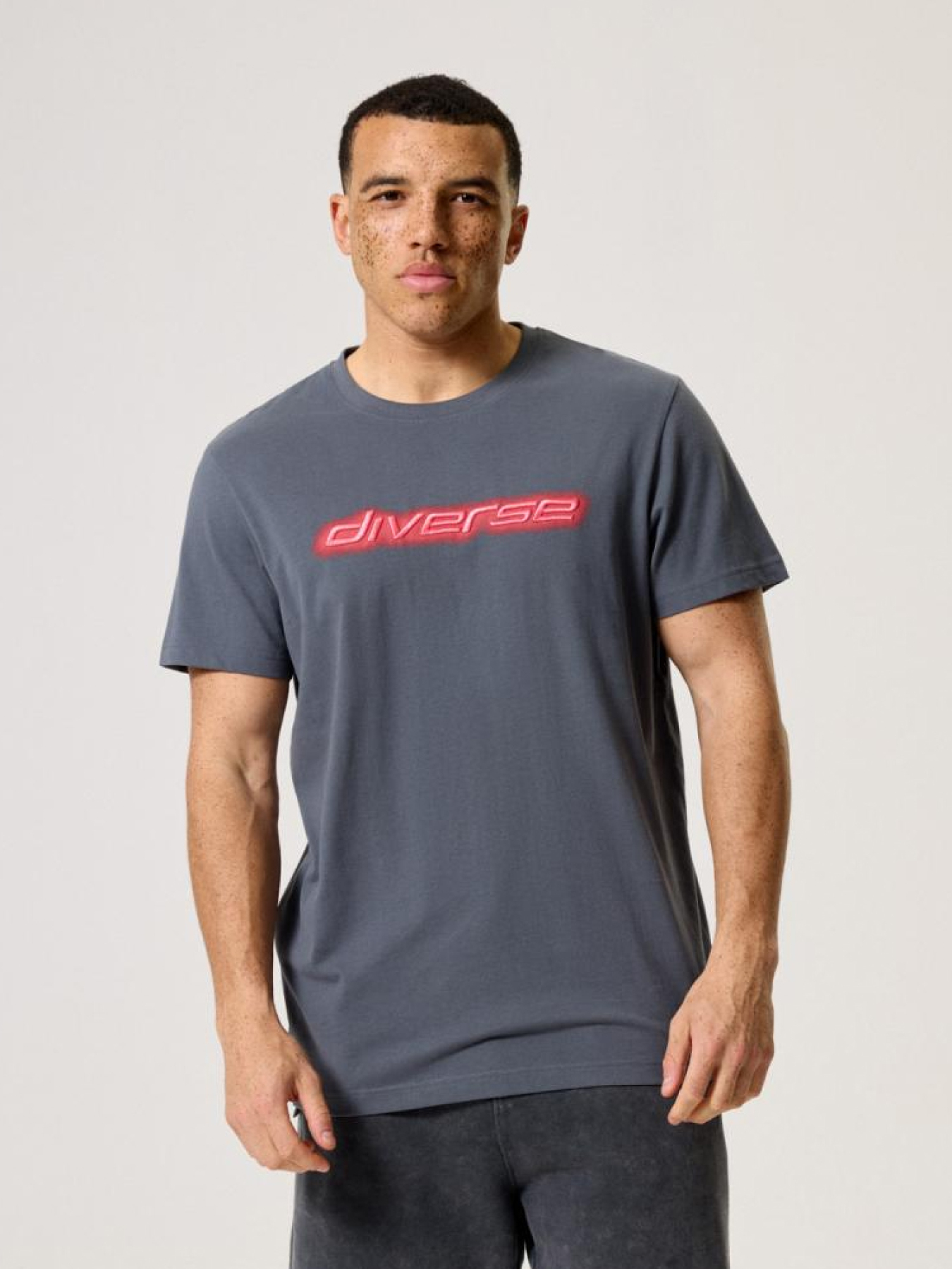 Футболка DIVERSE Atl Neon модель 10044485 Фото