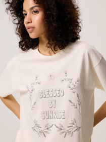 Футболка DIVERSE Lungi модель 10044407 Футболка DIVERSE Lungi модель 10044407 Фото