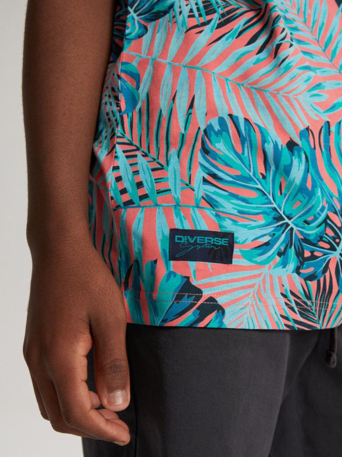 Футболка DIVERSE Diary La 01 модель 10041871 Фото