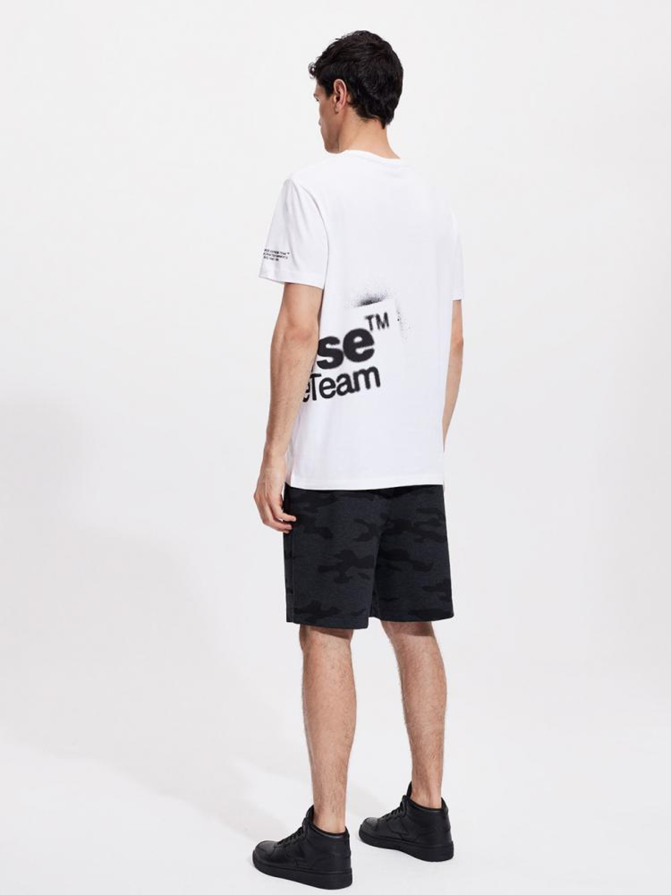 Футболка DIVERSE Dext 1123 модель 10041784 Фото