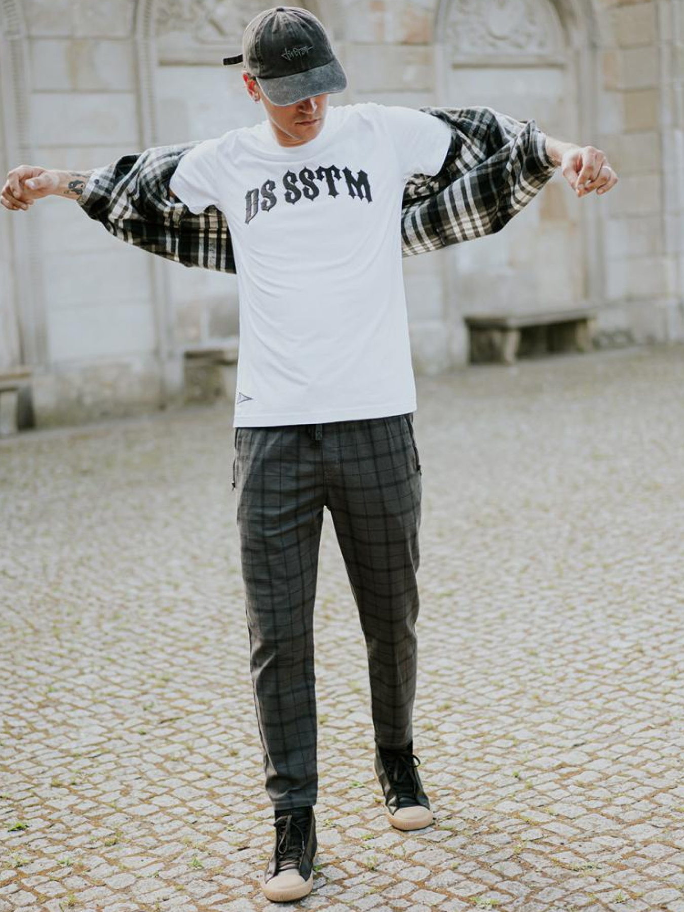 Футболка DIVERSE Varsity E модель 10039941 Фото