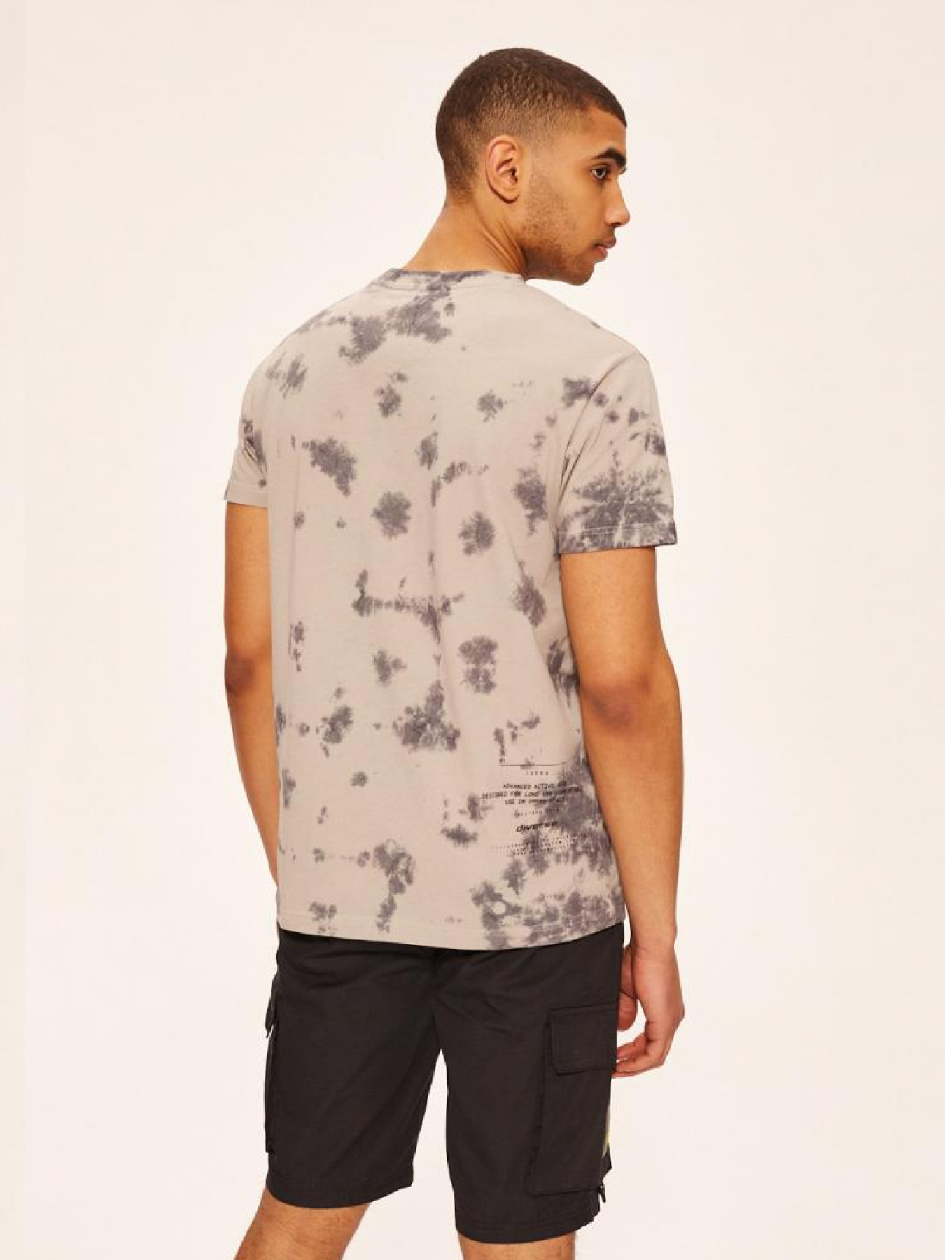 Футболка DIVERSE Cloud A модель 10039641 Фото