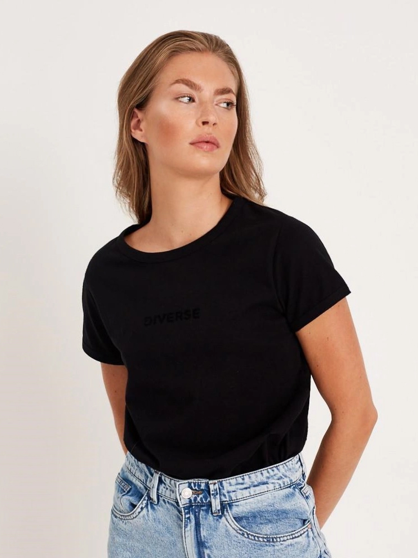 Футболка DIVERSE Corecherrie Ii модель 10037722 Фото