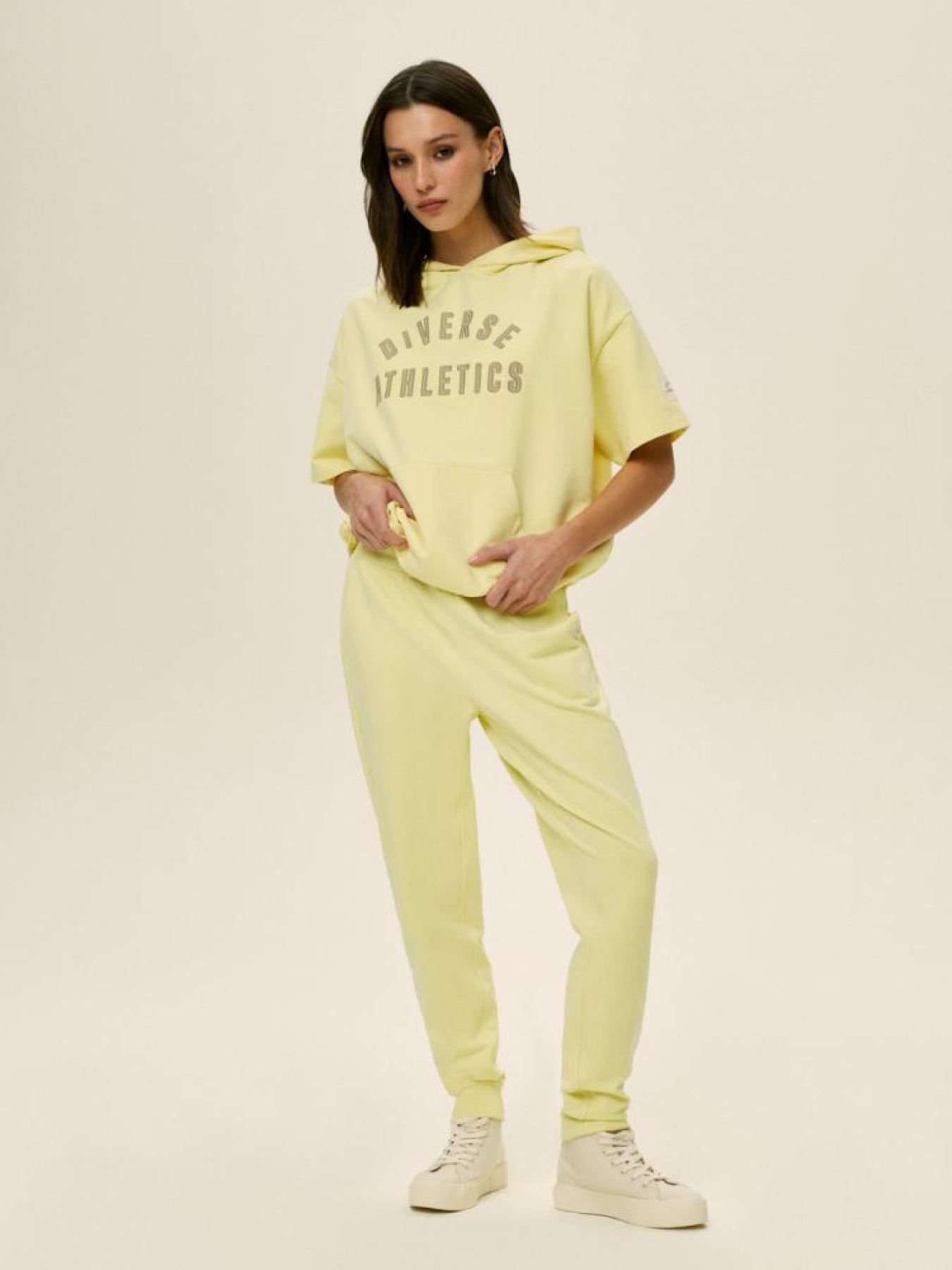 Футболка DIVERSE Yaka модель 10044102 Фото