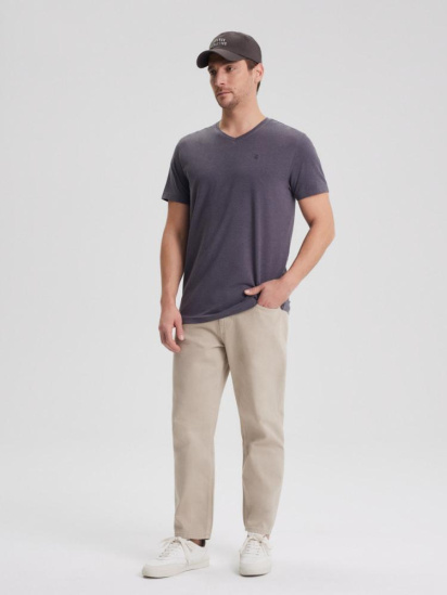 Футболка DIVERSE V Neck модель 10043940 — фото - INTERTOP