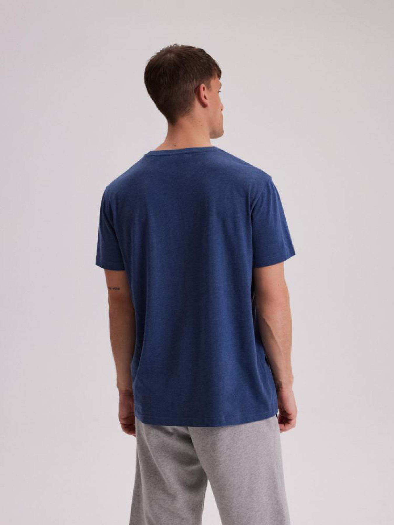 Футболка DIVERSE Assaj Viii модель 10043938 Фото