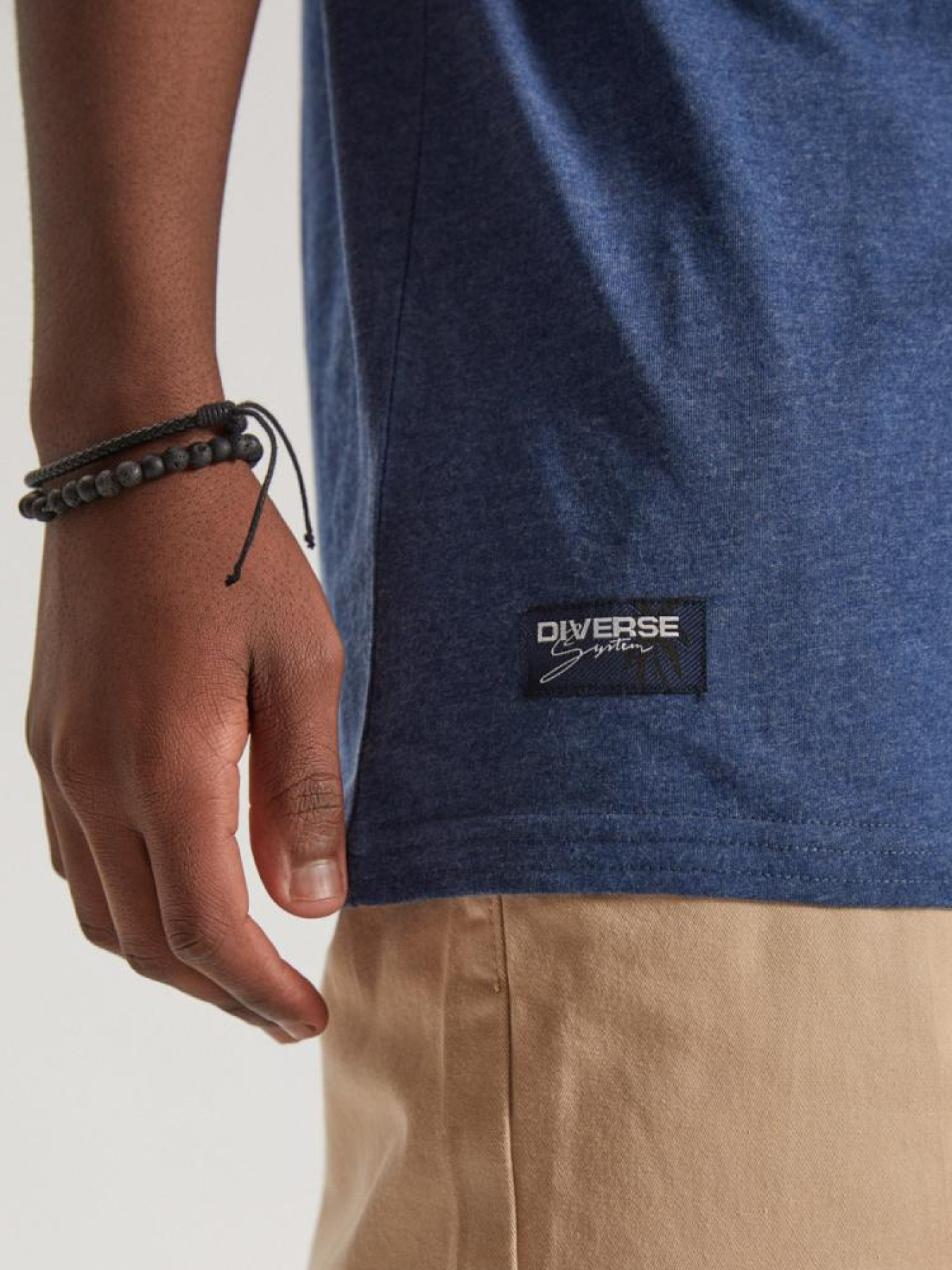 Футболка DIVERSE Citylane La модель 10041869 Футболка DIVERSE Citylane La модель 10041869 Фото