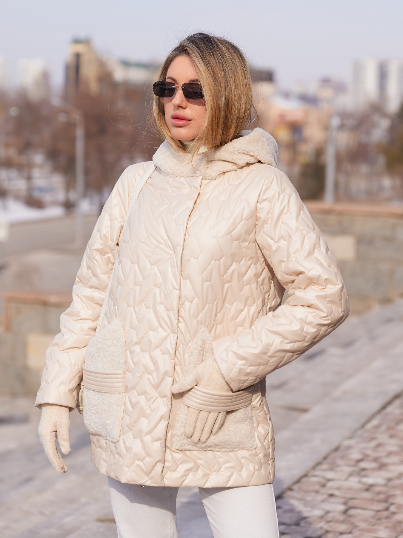 Куртки та дублянки MilaNova модель Куртка К-363 молоко Фото