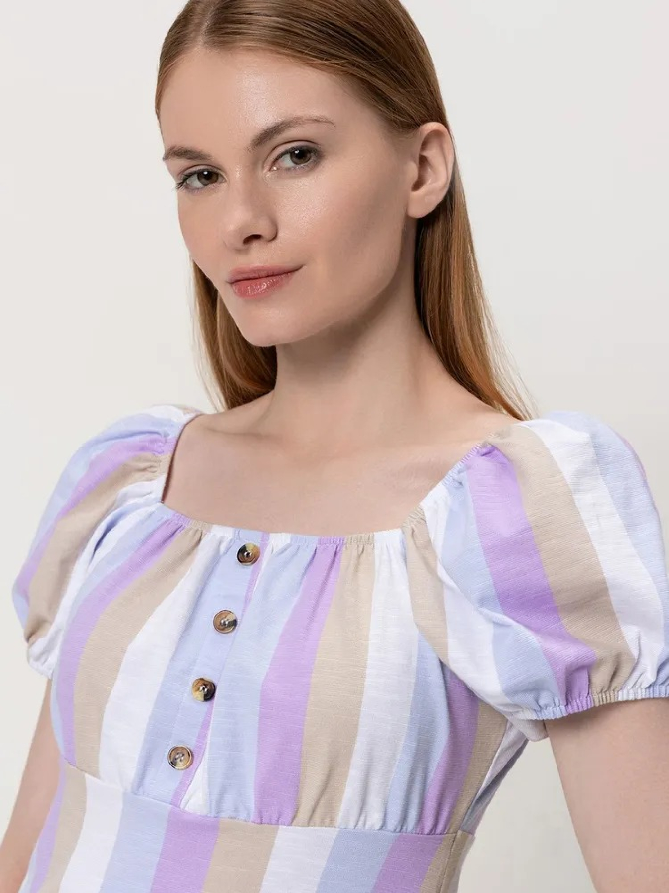 Платье мини H&M модель 928869wer_Бело-фиолетовый Платье мини H&M модель 928869wer_Бело-фиолетовый Фото