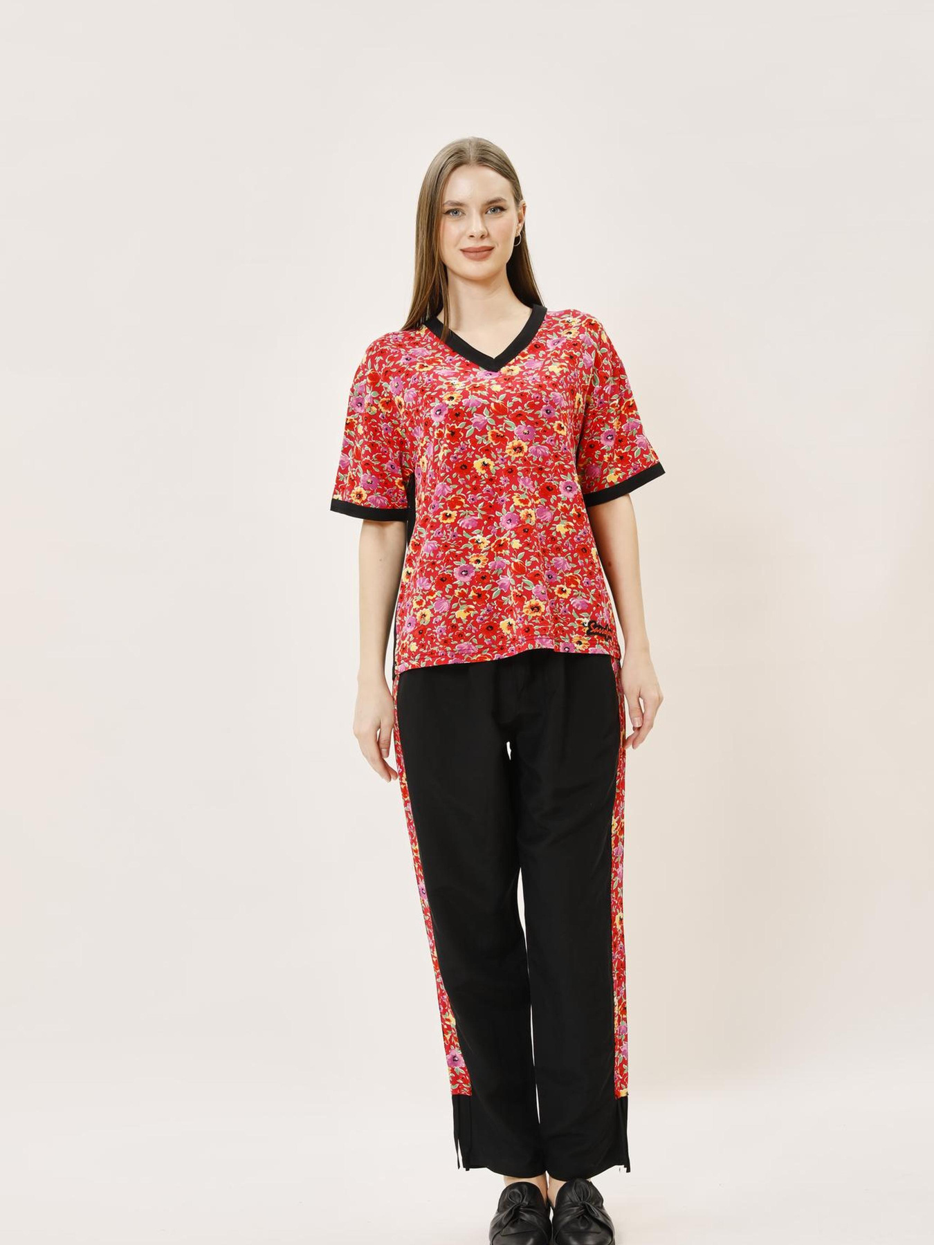 Повсякденні штани Sassofono модель A242-SF-317011_черный_красный Фото