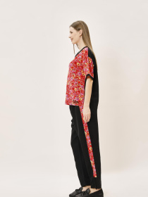 Повсякденні штани Sassofono модель A242-SF-317011_черный_красный Фото