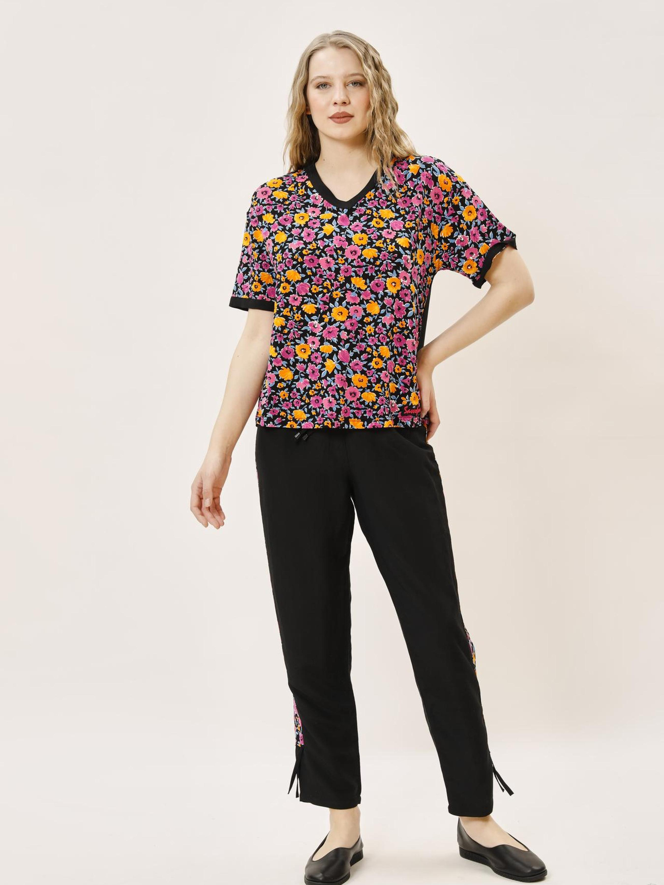 Брюки повседневные Sassofono модель A242-SF-317011_черный_синий Фото