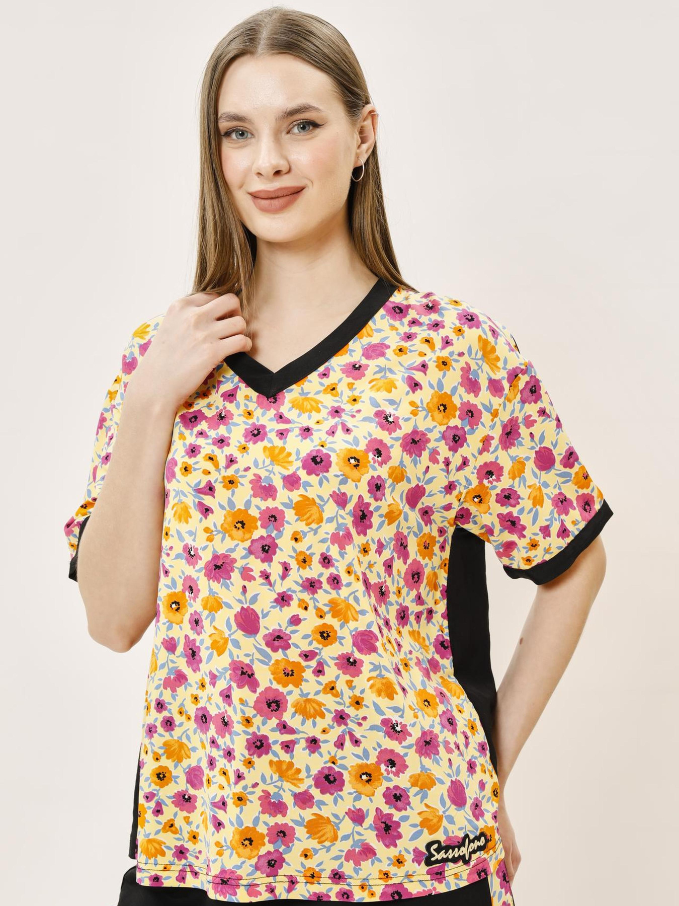 Футболка Sassofono модель A242-SF-317111_ченый_желтый Фото