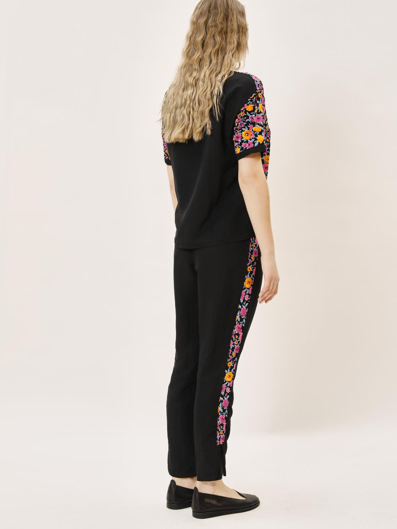 Футболка Sassofono модель A242-SF-317111_черный_темно_синий Фото