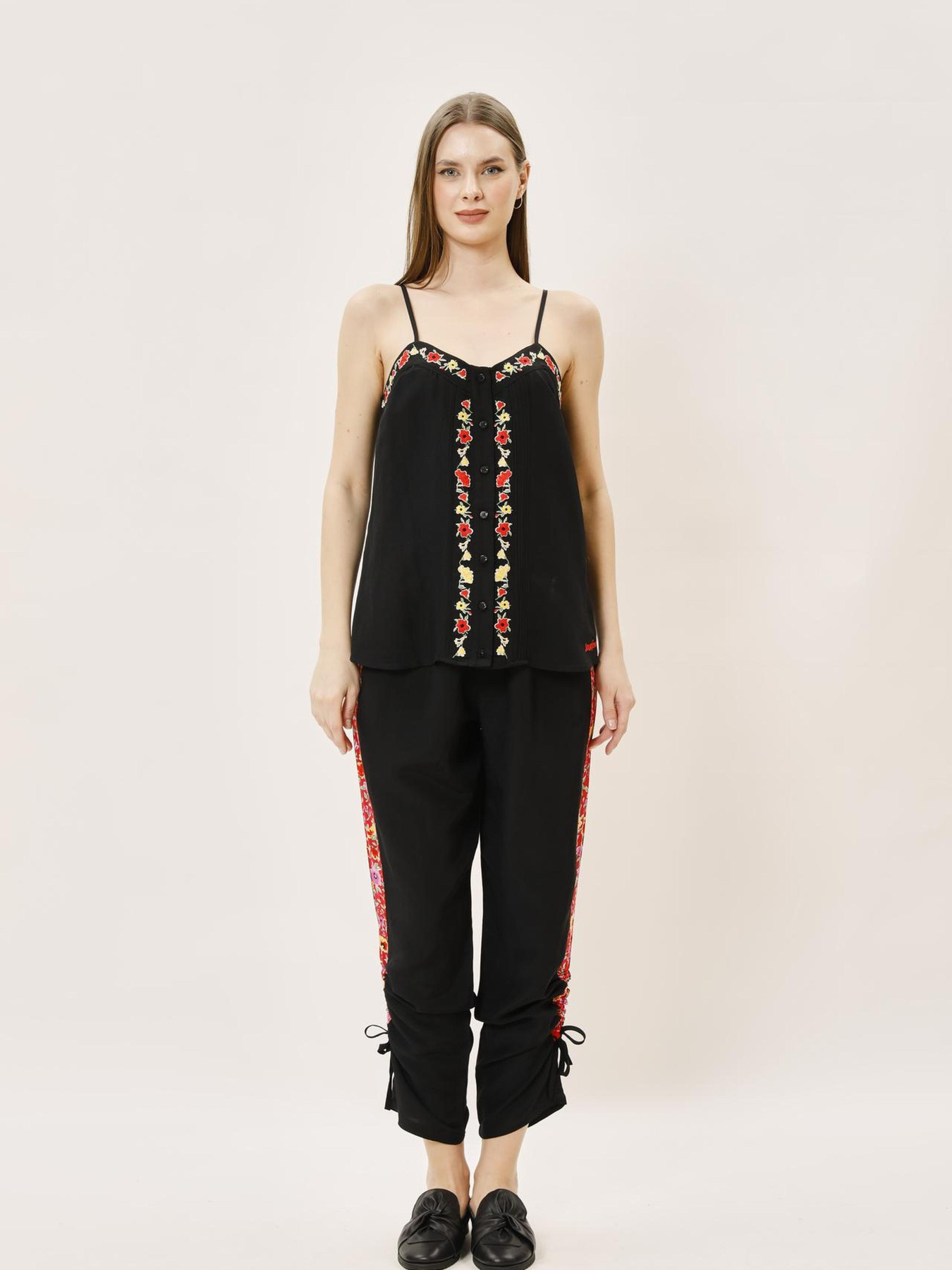 Майка Sassofono модель A242-SF-317113_черный_красный Фото