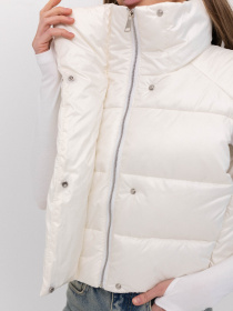 Жилет з утеплювачем Twice модель 25020510821 Фото