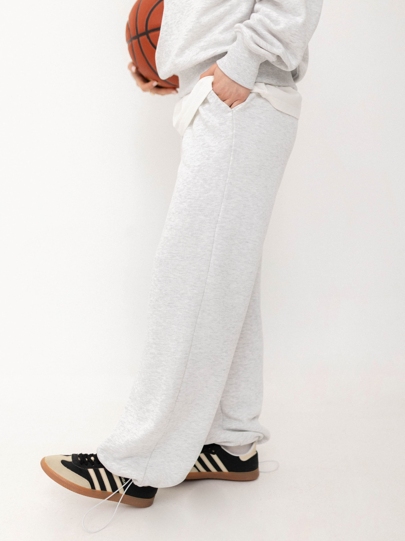 Джоггеры Twice модель 25013313100 Фото