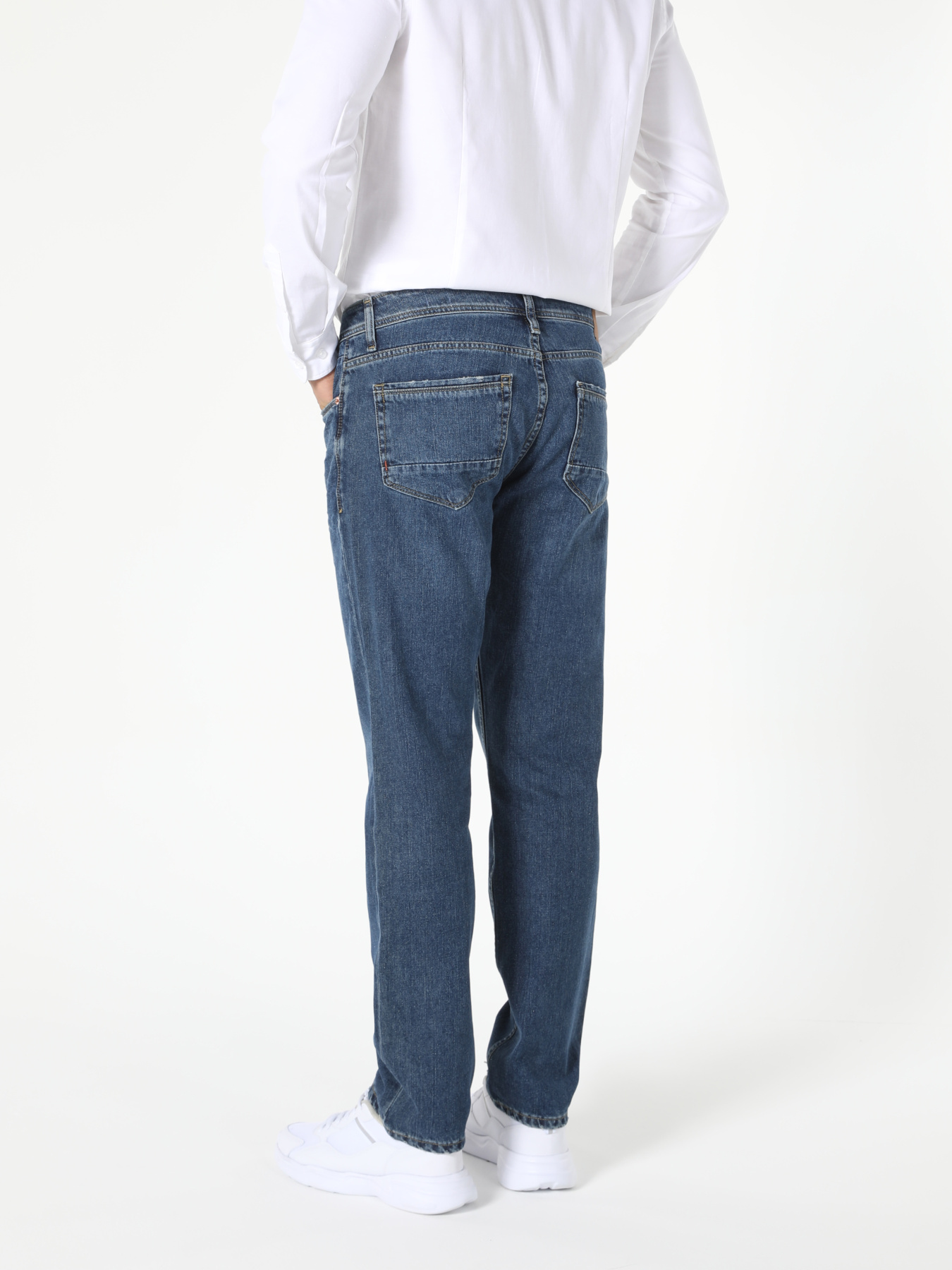 Прямые джинсы Colin’s модель CL1057151_Q1.V1_DN41712 Прямые джинсы Colin’s модель CL1057151_Q1.V1_DN41712 Фото