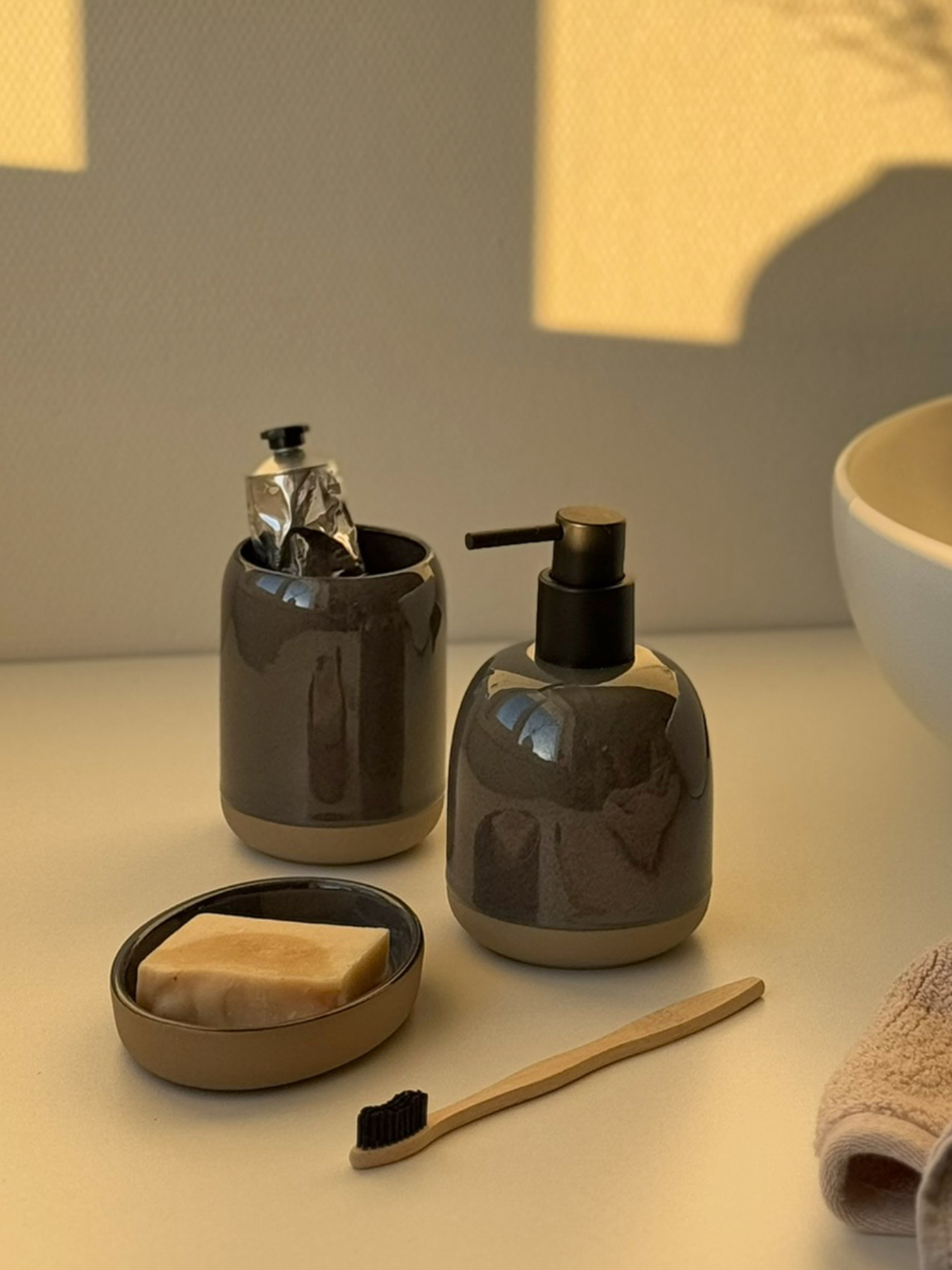 Диспенсер для жидкого мыла "Delhi" серый MBM HOME модель BA-48 GRAY Фото