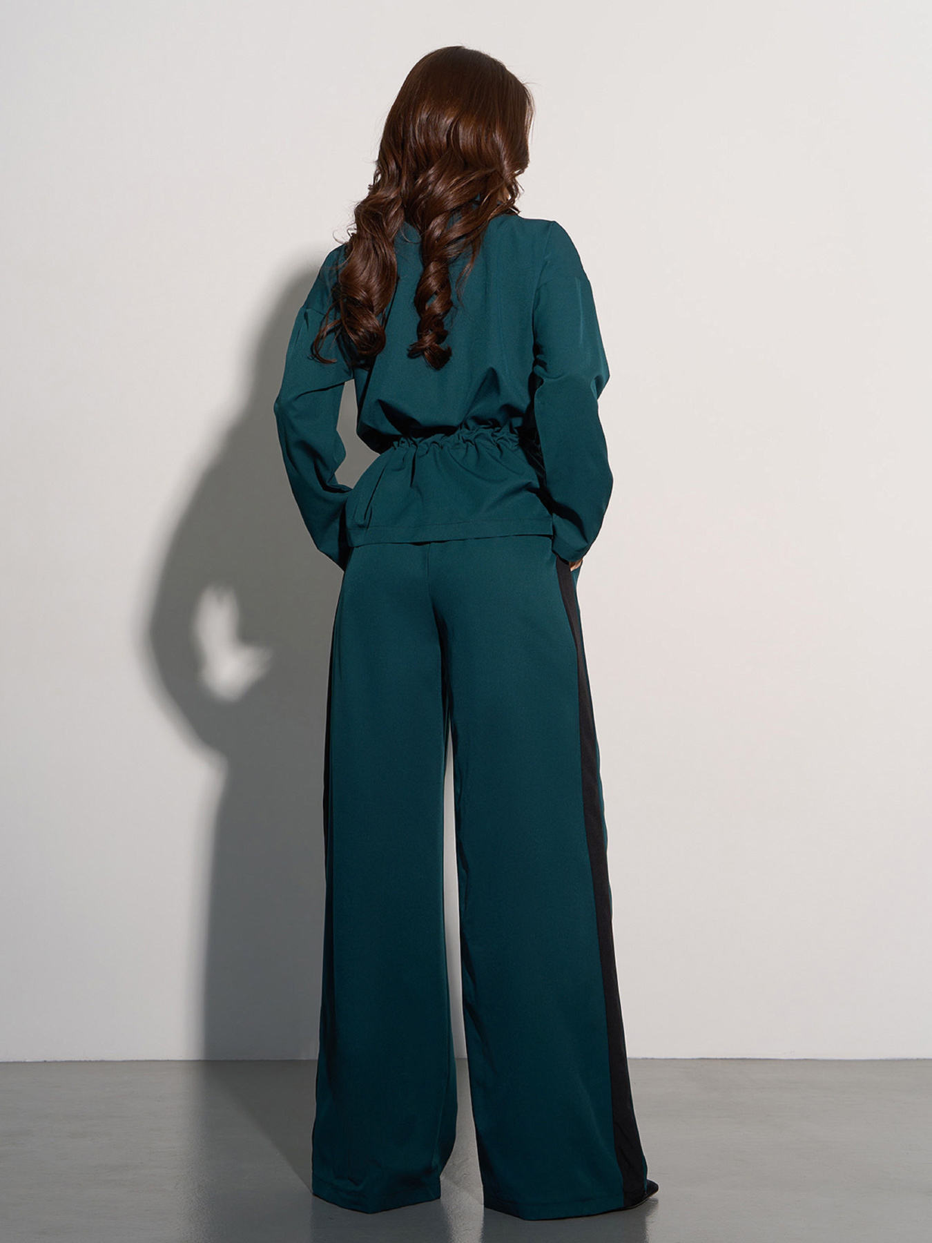 Повседневный костюм ISSA Plus модель 12852_темно_зеленый Повседневный костюм ISSA Plus модель 12852_темно_зеленый Фото