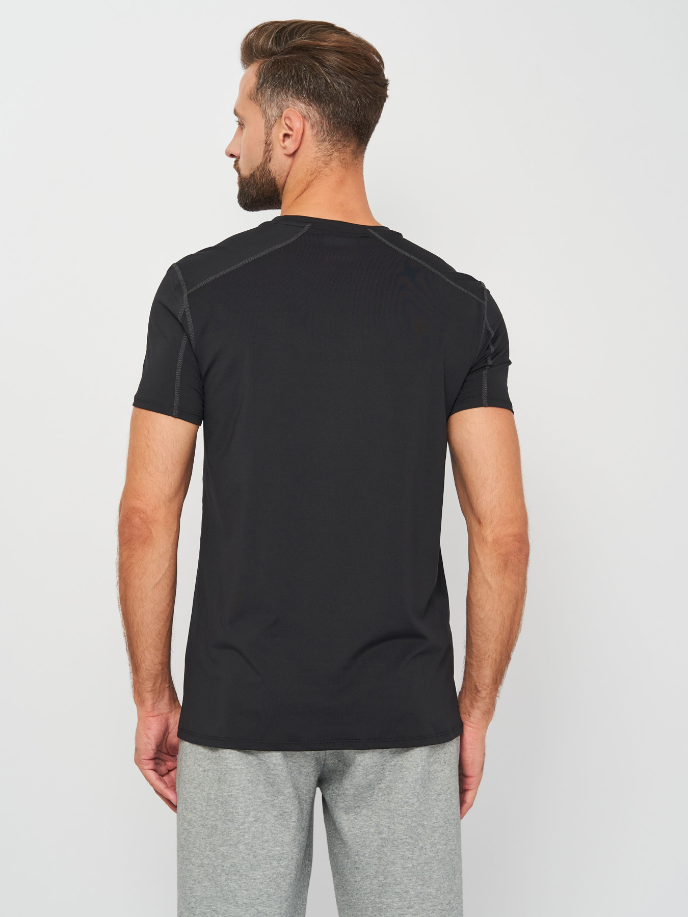 Спортивна футболка H&M модель 56647 Фото