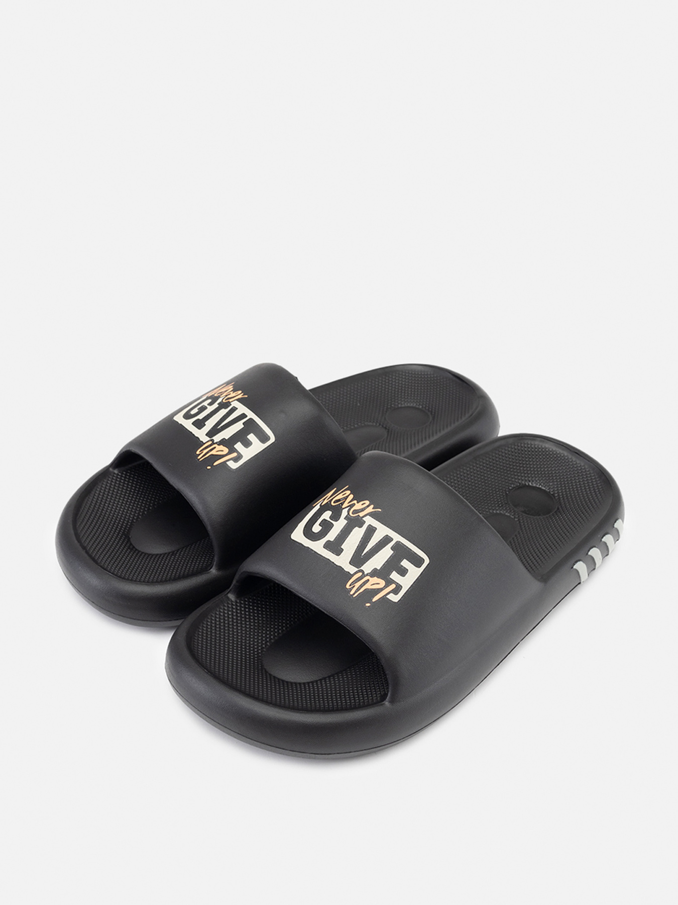 Шльопанці YUKI модель ЦБ-00257589 Фото