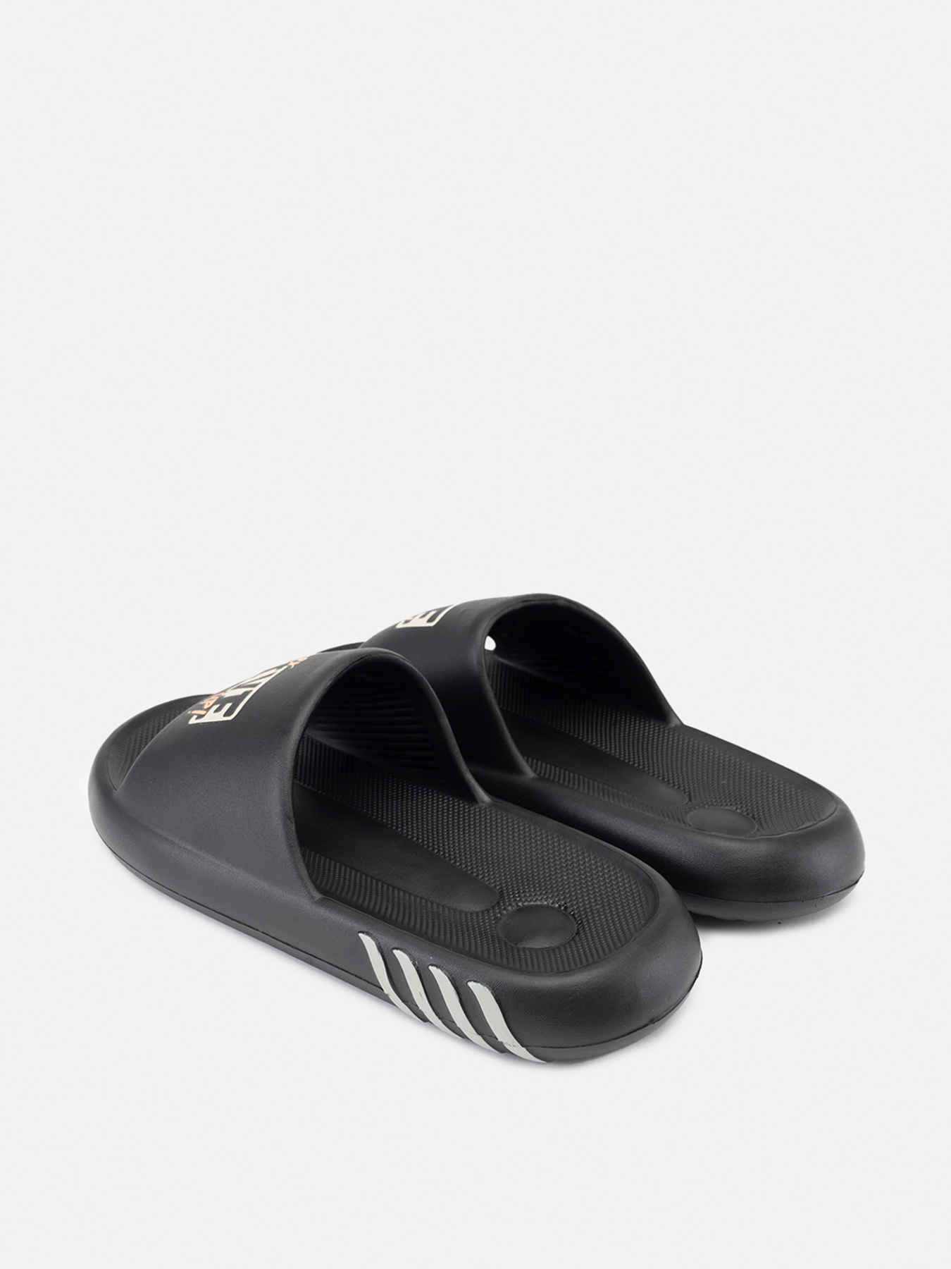 Шльопанці YUKI модель ЦБ-00257589 Фото