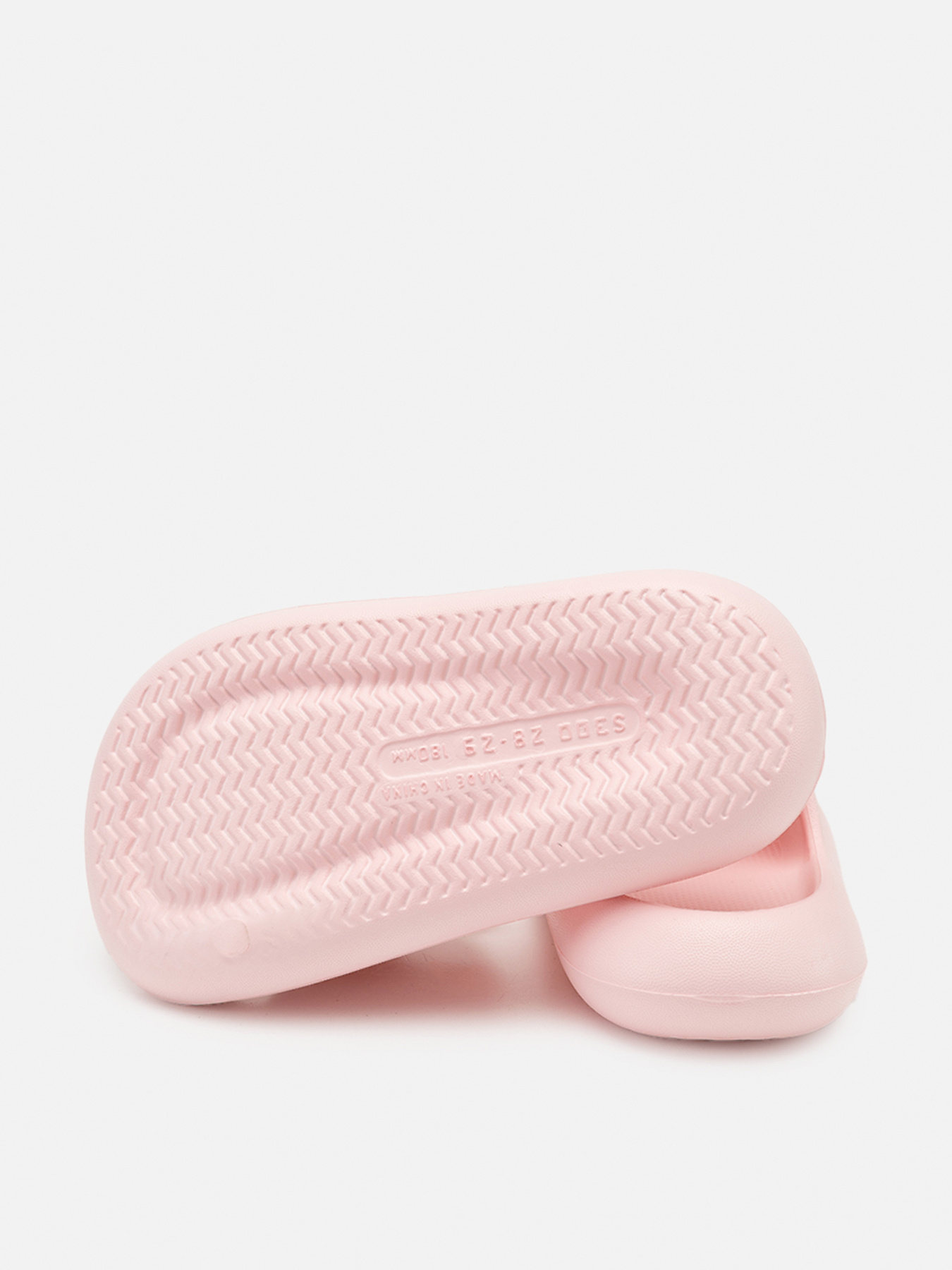 Шльопанці YUKI модель ЦБ-00267981 Шльопанці YUKI модель ЦБ-00267981 Фото