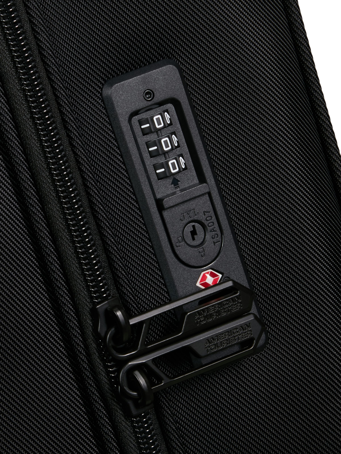 Чемодан American Tourister модель MD109009 Фото