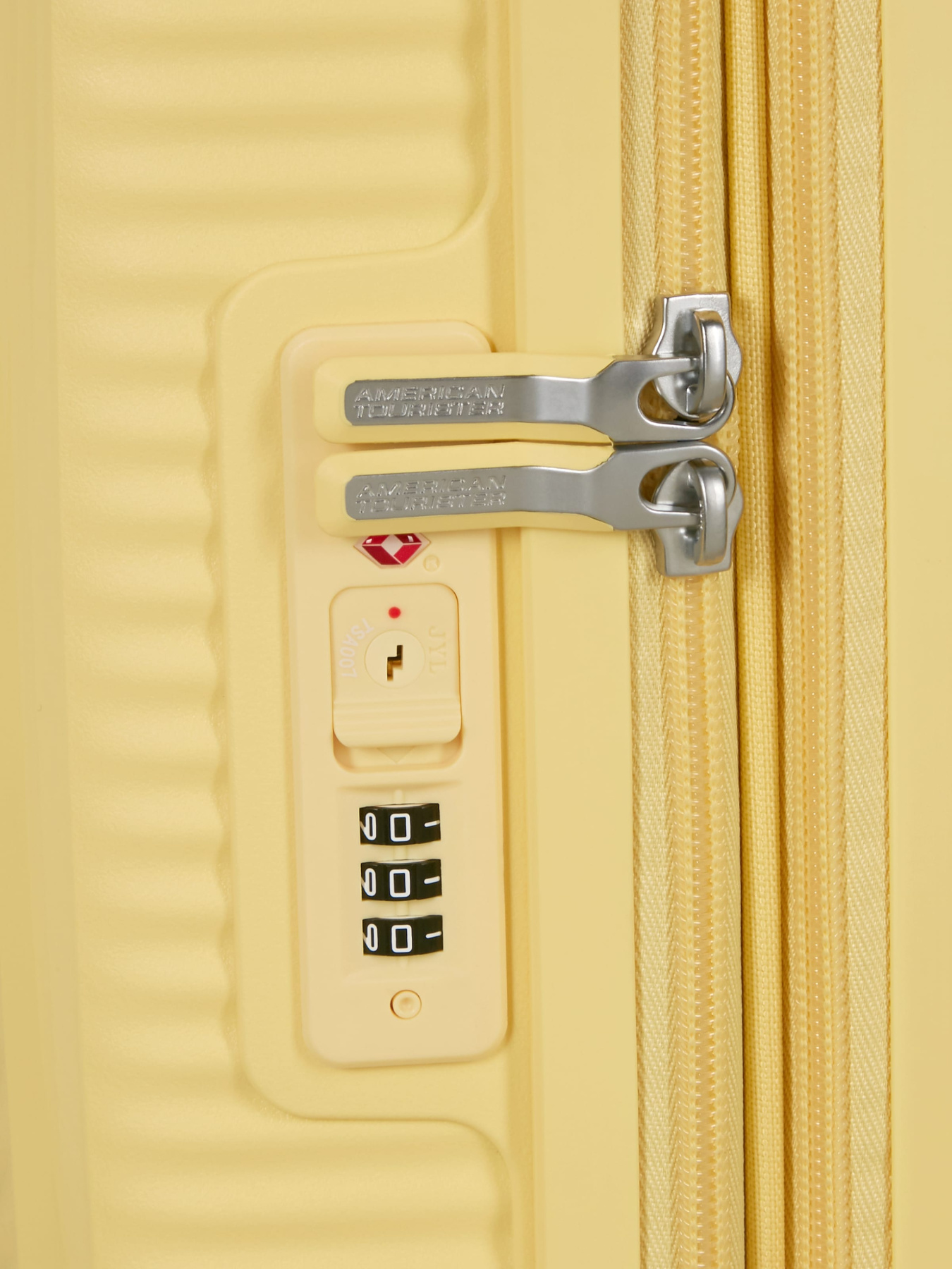 Чемодан American Tourister модель 32G16001 Фото